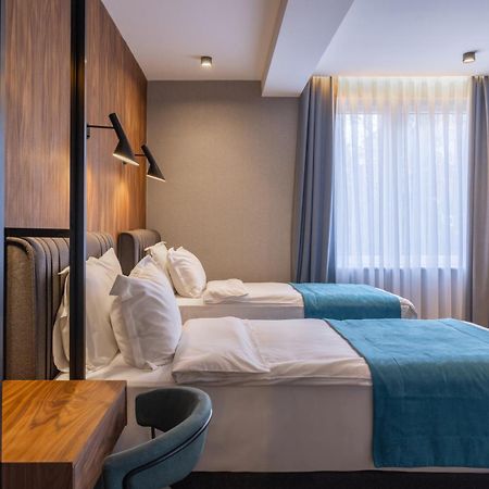 Hotel Square By Margo Priştine Dış mekan fotoğraf