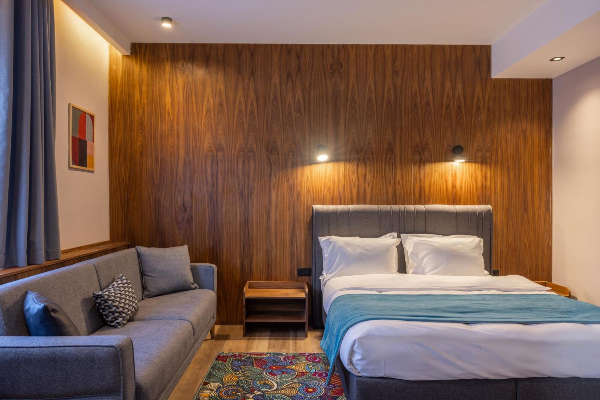 Hotel Square By Margo Priştine Dış mekan fotoğraf